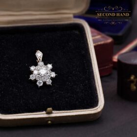 Vintage Pendant, 18k Vintage cluster diamonds pendant total diamonds weight is 3.5CT, Gillians Jewellery - Second hand jewellery, Vintage Jewellery, Antique Jewellery, Mourning Jewellery, Forest Hill, Melbourne